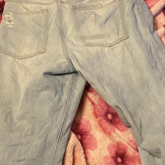 Ripped light wash denim jeans(size 13/LG) - Picture 3 of 4